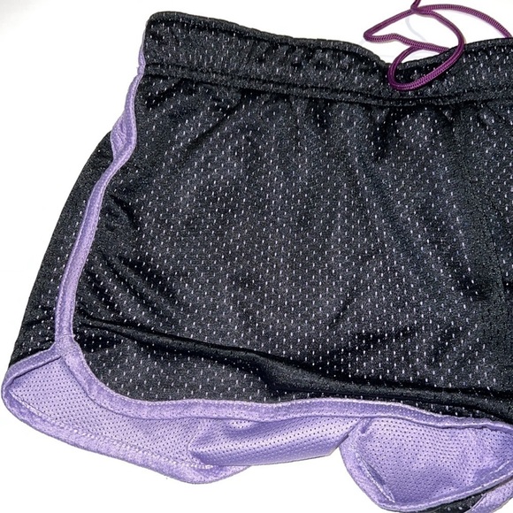 Black & lavender mesh shorts Nike 3inch inseam medium - Picture 3 of 7